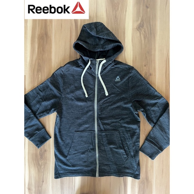 Reebok(リーボック)の【Reebok】美品‼︎ フード付きスウェットパーカー ☆★☆ メンズのトップス(パーカー)の商品写真