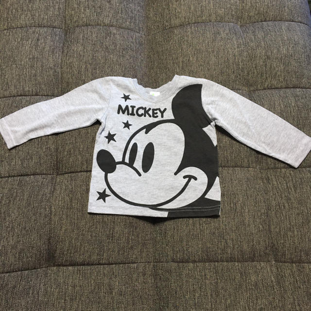 Disney(ディズニー)のミッキー　ロンT90 キッズ/ベビー/マタニティのキッズ服男の子用(90cm~)(Tシャツ/カットソー)の商品写真