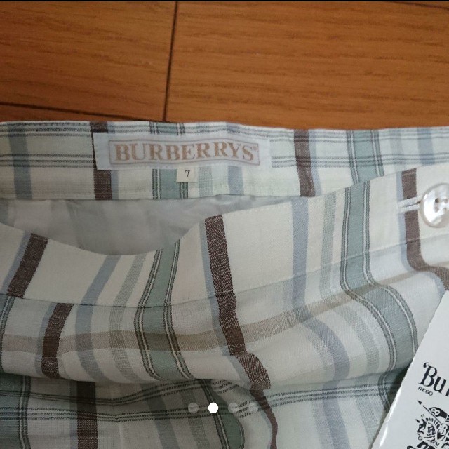 BURBERRY(バーバリー)の新品☆未使用 タグ付き バーバリー スカート バーバリーズ ラップ巻きスカート レディースのスカート(ひざ丈スカート)の商品写真