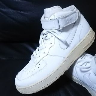 ナイキ(NIKE)の
王道!ナイキエアフォース1高級レザースニーカー人気の白！希少ビンテージ!


(スニーカー)