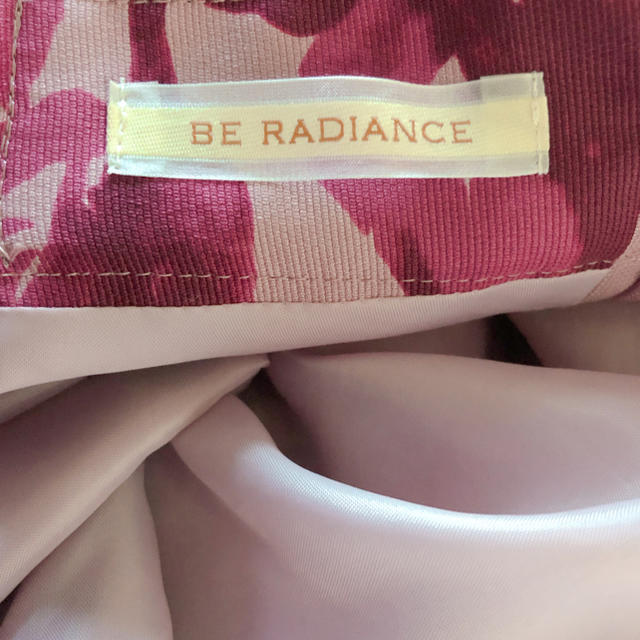 BE RADIANCE(ビーラディエンス)のビーラディエンス フラワー フレアスカート ピンク レディースのスカート(ひざ丈スカート)の商品写真