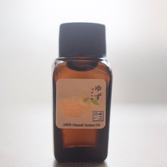 エッセンシャルオイル ユズ 10ml コスメ/美容のリラクゼーション(エッセンシャルオイル（精油）)の商品写真