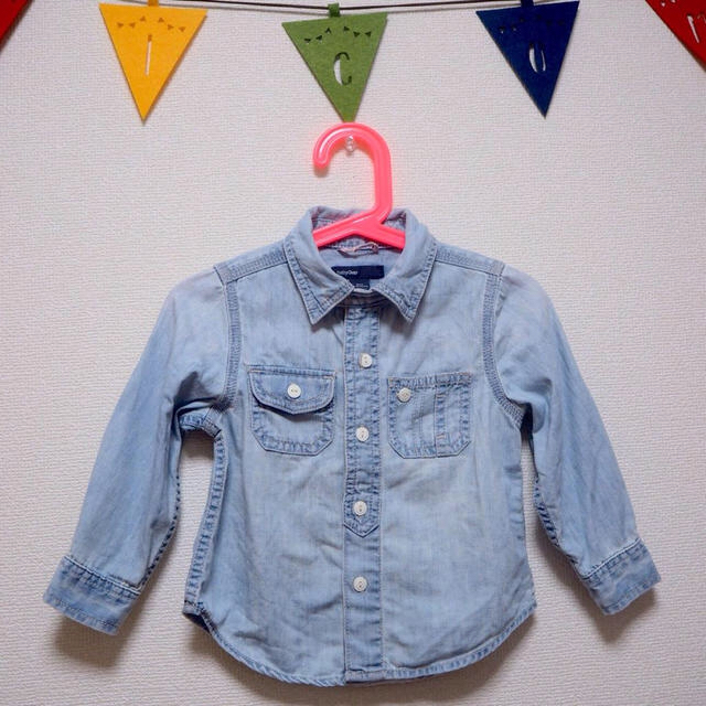 babyGAP(ベビーギャップ)のbabyGAP USEDダンガリーシャツ キッズ/ベビー/マタニティのキッズ服男の子用(90cm~)(Tシャツ/カットソー)の商品写真