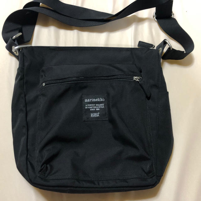 marimekko(マリメッコ)のマリメッコ  ショルダーバッグ　美品 レディースのバッグ(ショルダーバッグ)の商品写真