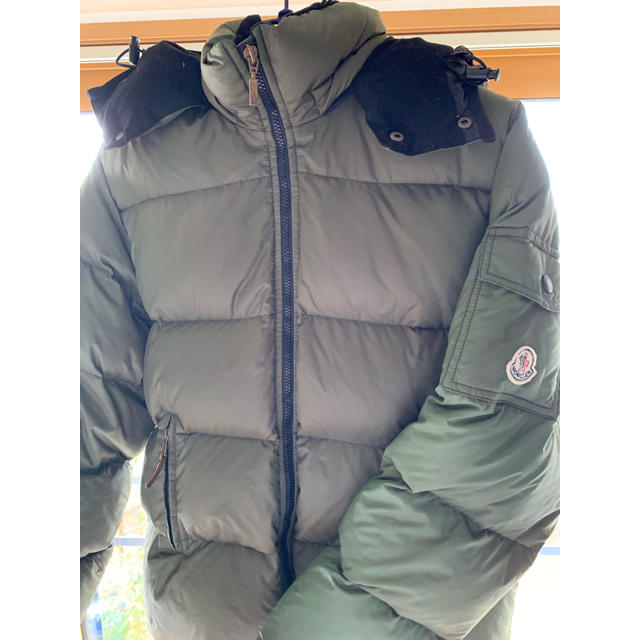 モンクレール MONCLER ダウンジャケット