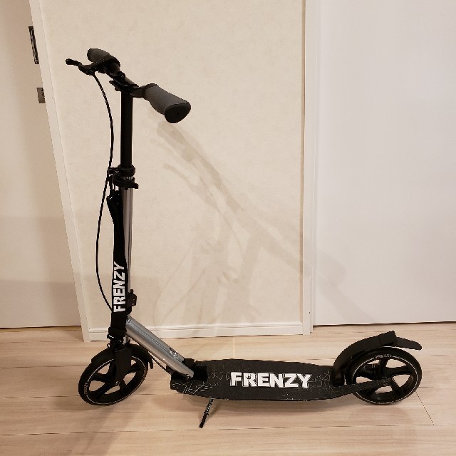 Frenzy fr205db 大人用キックボード | フリマアプリ ラクマ