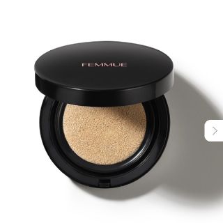 コスメキッチン(Cosme Kitchen)の値下！FEMMUE エバーグロウクッション　SPF23 PA++

(ファンデーション)