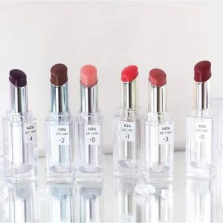 フローフシ(FLOWFUSHI)の【プリン様専用】【新品】uzu lipstick(リップグロス)