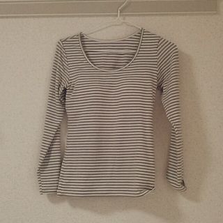 ユニクロ(UNIQLO)のボーダー長袖ブラトップ(カットソー(長袖/七分))