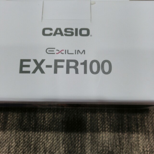 CASIO　EX―FR100 デジタルカメラカメラ