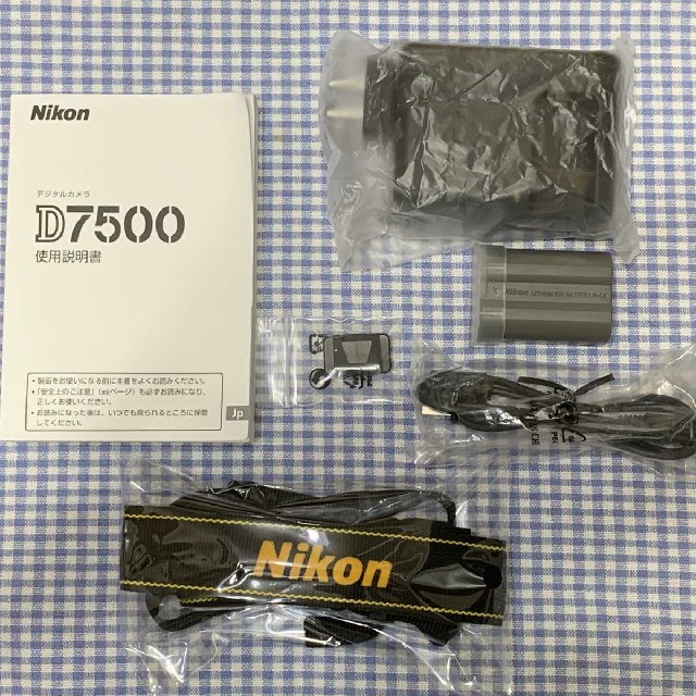 ニコン Nikon D7500 カメラ 本体