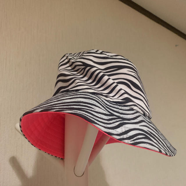 STUSSY(ステューシー)のゼブラ柄 バケットハット レディースの帽子(ハット)の商品写真