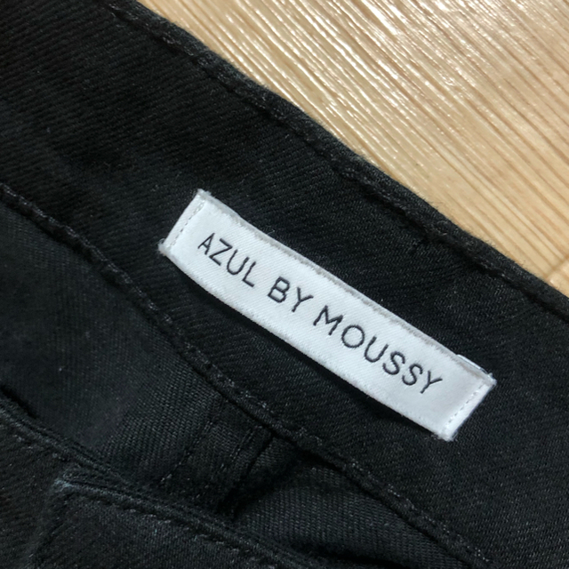 AZUL by moussy(アズールバイマウジー)の【新品‼️】AZUL by moussy  /黒スキニー  レディースのパンツ(スキニーパンツ)の商品写真