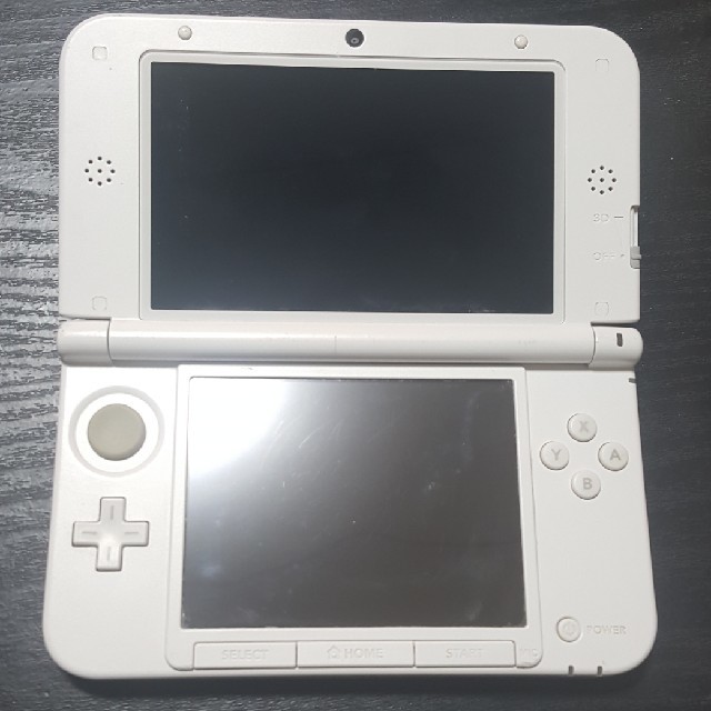 ニンテンドー3DS - 中古3DS ピンクホワイト 本体のみの通販 by 神宿る豚's shop｜ニンテンドー3DSならラクマ
