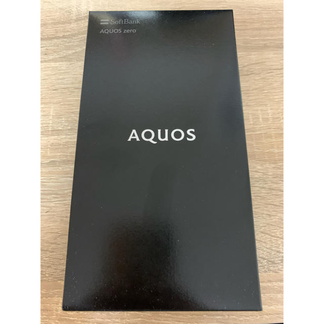 AQUOS(アクオス)の【黒ネコくん様専用】新品未使用　AQUOS ZERO 801SH ソフトバンク スマホ/家電/カメラのスマートフォン/携帯電話(スマートフォン本体)の商品写真