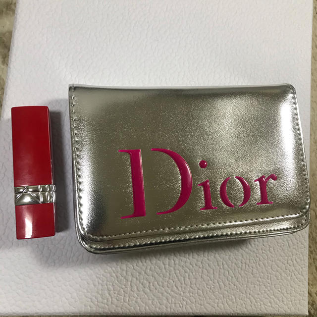 Dior(ディオール)のディオール ノベルティ ポーチ エンタメ/ホビーのコレクション(ノベルティグッズ)の商品写真