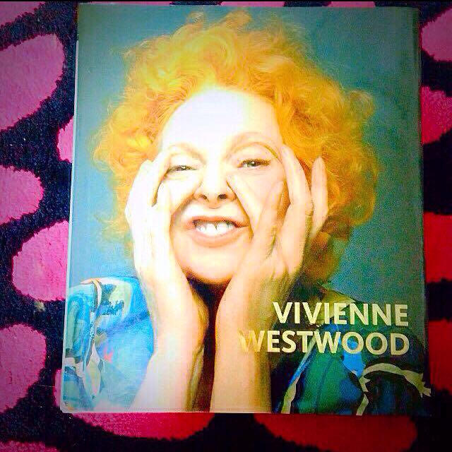 Vivienne Westwood(ヴィヴィアンウエストウッド)のvivienne Westwood  エンタメ/ホビーの本(アート/エンタメ)の商品写真