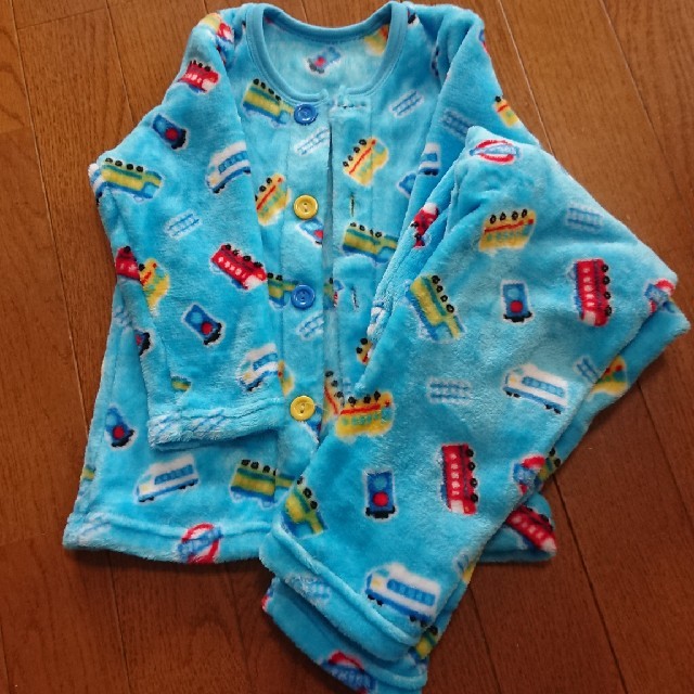 男の子パジャマ 車  キッズ/ベビー/マタニティのキッズ服男の子用(90cm~)(パジャマ)の商品写真