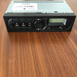 イスズ(いすゞ)の新品未使用◇24vいすゞ純正AM/FMラジオ(カーオーディオ)