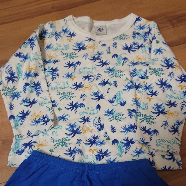 PETIT BATEAU(プチバトー)の数回着用 プチバトー パジャマ 86cm キッズ/ベビー/マタニティのベビー服(~85cm)(パジャマ)の商品写真