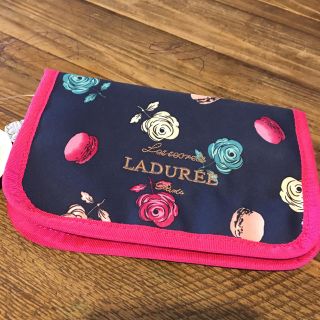 ラデュレ(LADUREE)のLADUREE★ティッシュ&マスクケース★新品(ポーチ)