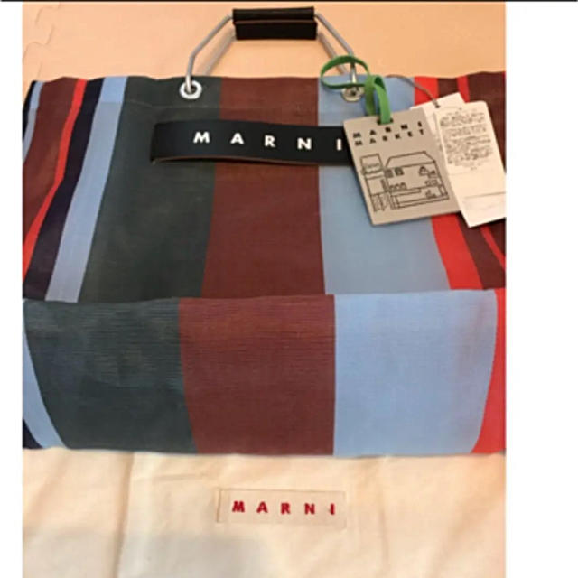 Marni(マルニ)のマルニ フラワーカフェ＊ストライプバッグ ラッカーレッド レディースのバッグ(トートバッグ)の商品写真