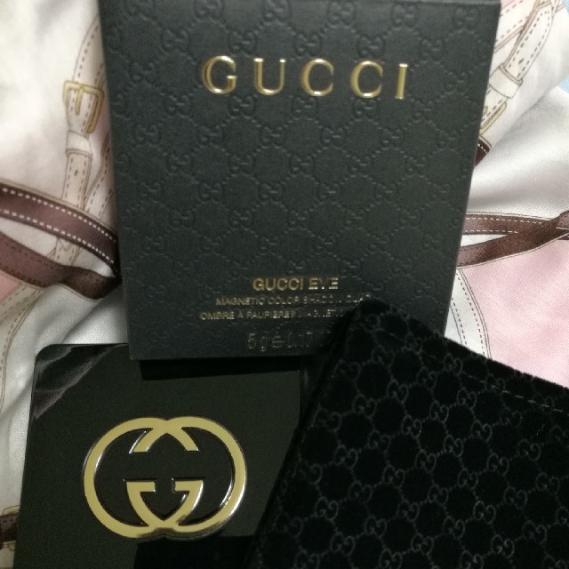 Gucci(グッチ)の新品 グッチ GUCCI アイシャドウ 090 コスメ/美容のベースメイク/化粧品(アイシャドウ)の商品写真