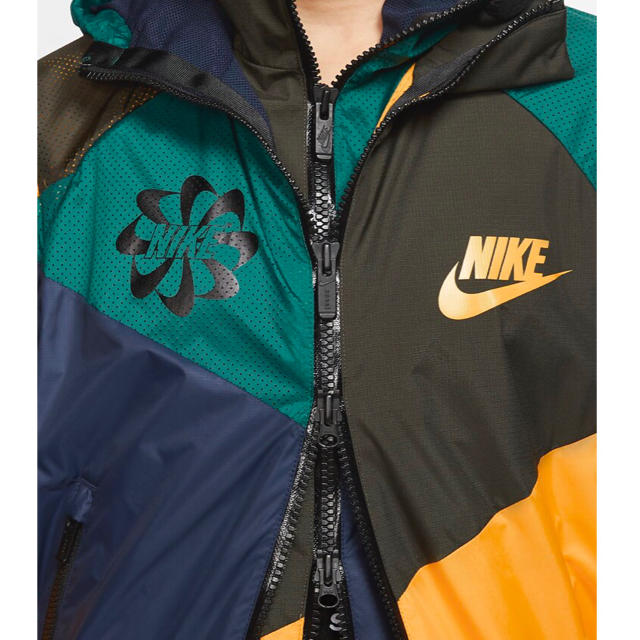 NIKE(ナイキ)のXL Nike Sacai Hooded Anorak 国内正規品 メンズのジャケット/アウター(ナイロンジャケット)の商品写真