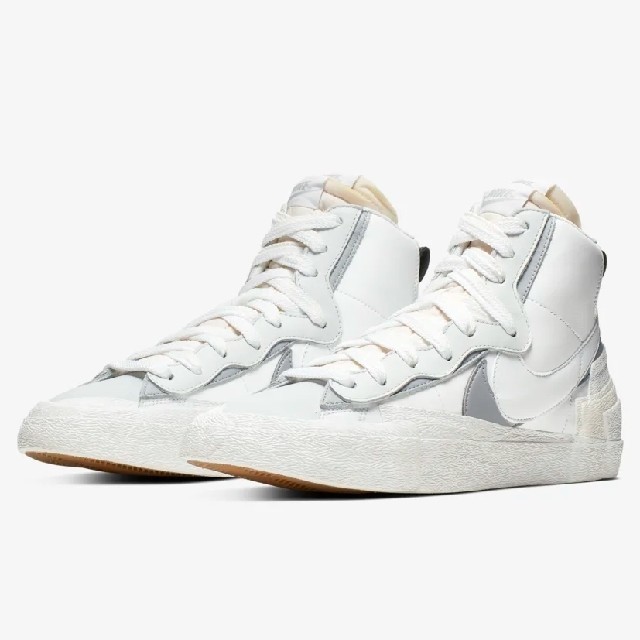 SACAI X ナイキ ブレーザー MID

WHITE/WOLF GREY