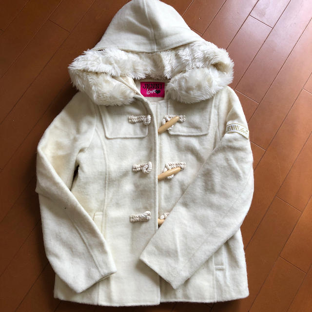 JENNI(ジェニィ)のショート丈ホワイトダッフルコート キッズ/ベビー/マタニティのキッズ服女の子用(90cm~)(コート)の商品写真