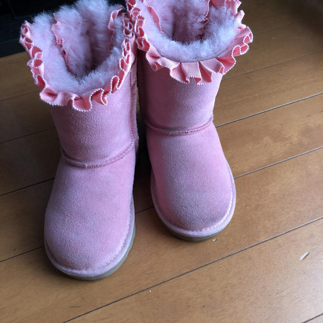 UGG(アグ)のUGGキッズ ムートンブーツ15cm キッズ/ベビー/マタニティのキッズ靴/シューズ(15cm~)(ブーツ)の商品写真