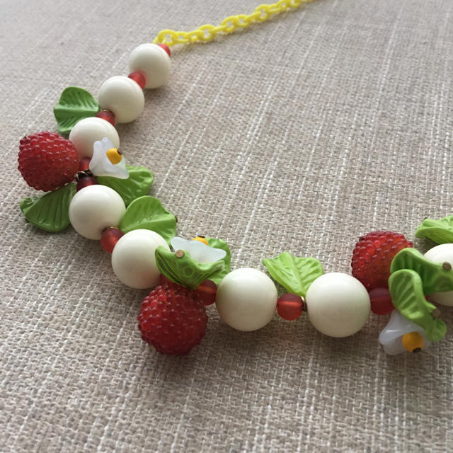 Par Avion(パラビオン)のきら様専用raspberry necklace♡ レディースのアクセサリー(ネックレス)の商品写真