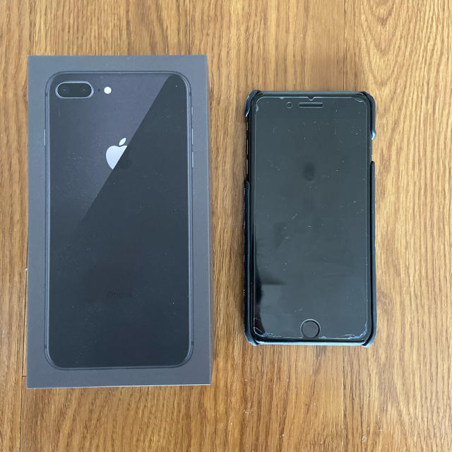 Apple(アップル)のiPhone 8 Plus sim free スマホ/家電/カメラのスマートフォン/携帯電話(スマートフォン本体)の商品写真