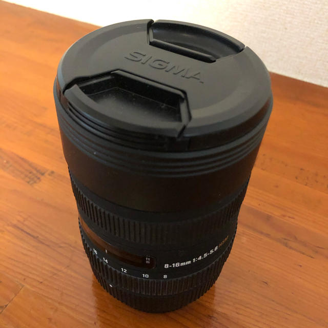 SIGMA(シグマ)のSIGMA 8-16mm f4.5~f5.6 Kマウントレンズ スマホ/家電/カメラのカメラ(レンズ(ズーム))の商品写真