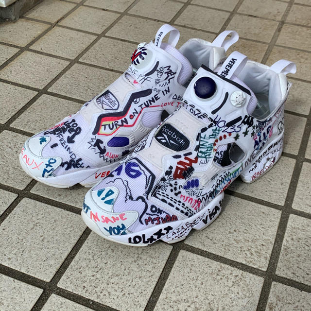 VETEMENTS REEBOK 落書きスニーカー