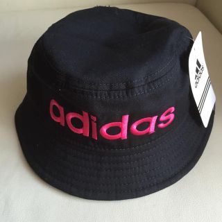 アディダス(adidas)の新品 アディダス バケットハット 52(帽子)