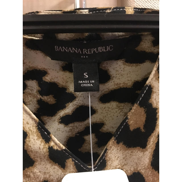 Banana Republic(バナナリパブリック)のバナリパ ブラウス 新品タグ付き レディースのトップス(シャツ/ブラウス(長袖/七分))の商品写真