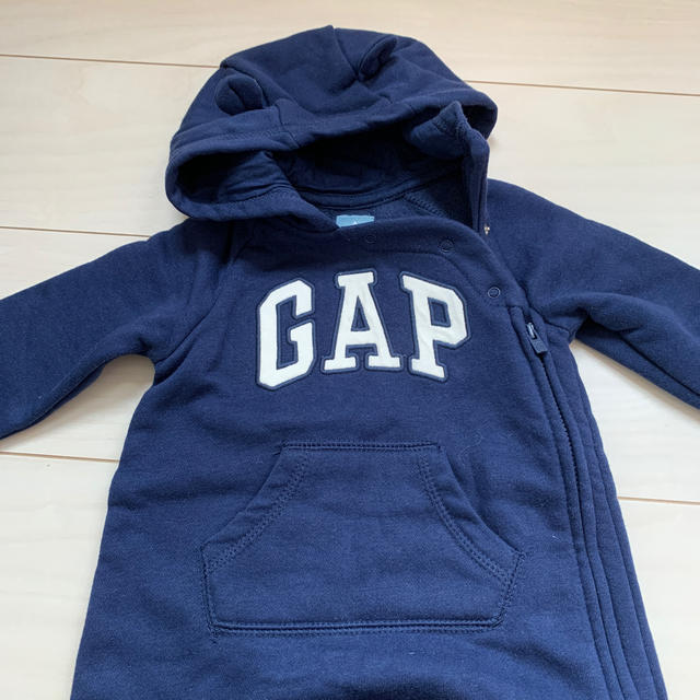 babyGAP(ベビーギャップ)のGAPロゴパーカー　70 キッズ/ベビー/マタニティのベビー服(~85cm)(カバーオール)の商品写真