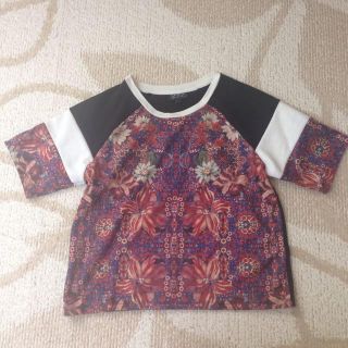 トップショップ(TOPSHOP)のTOP SHOP花柄トップス(カットソー(半袖/袖なし))