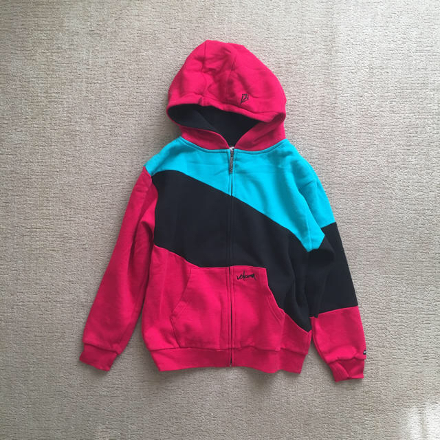 volcom(ボルコム)のVOLCOM kids パーカー キッズ/ベビー/マタニティのキッズ服男の子用(90cm~)(ジャケット/上着)の商品写真