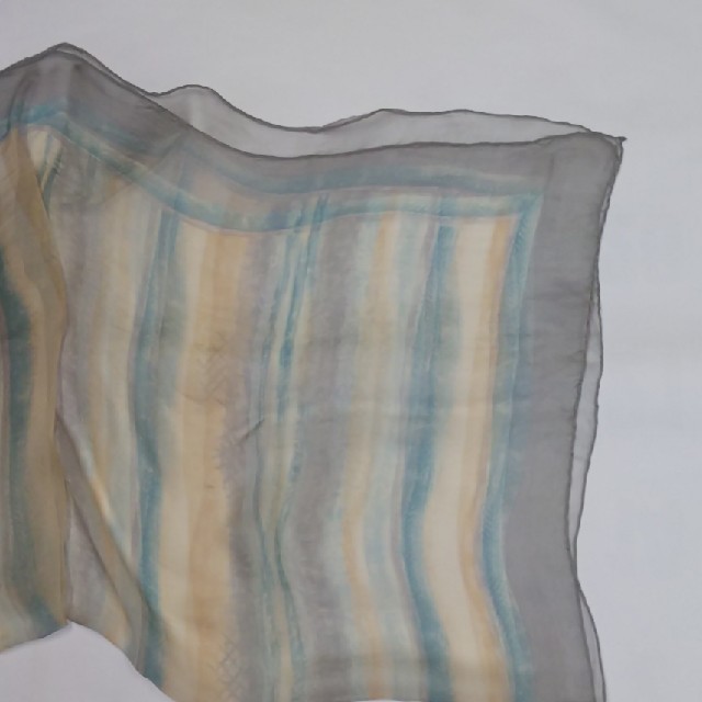 Paul Stuart(ポールスチュアート)の未使用、Paul Stuart 絹スカーフ レディースのファッション小物(バンダナ/スカーフ)の商品写真
