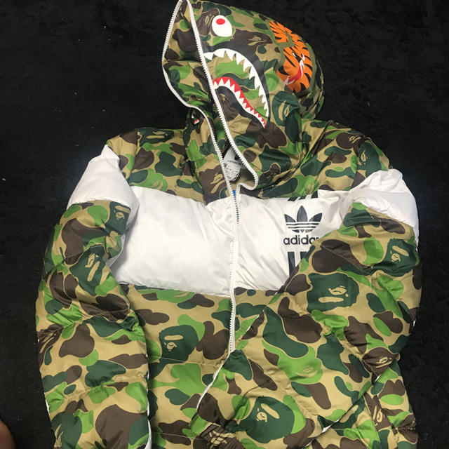 新品未開封　adidas アディダス　ダウンジャケット