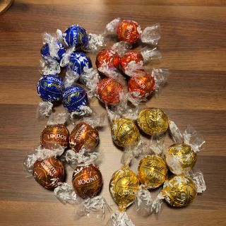 リンツ(Lindt)のLINDT LINDOR(菓子/デザート)