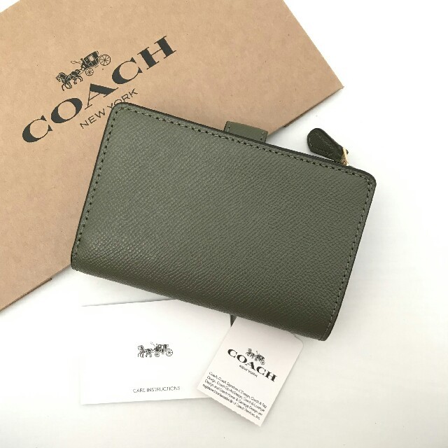 COACH(コーチ)の【新品】COACH(コーチ) グリーン レザー 折り財布 レディースのファッション小物(財布)の商品写真