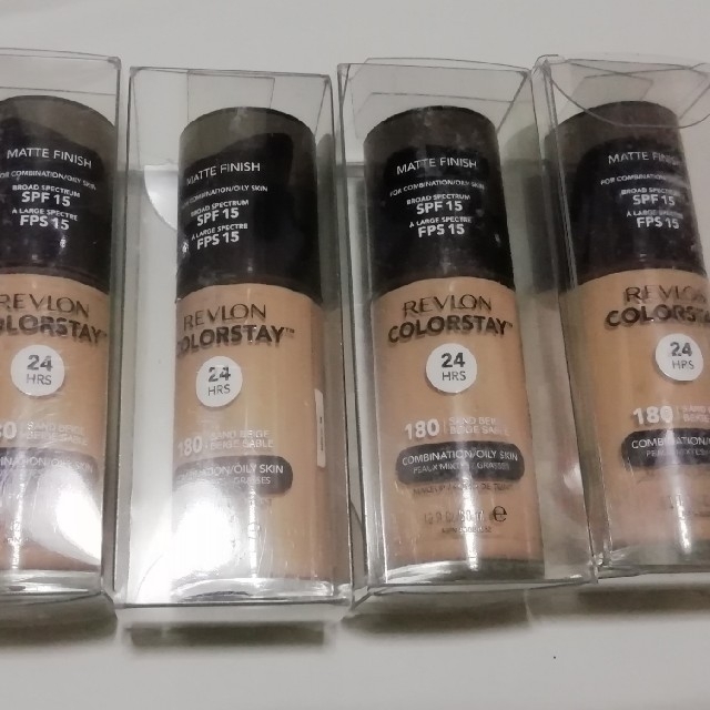 REVLON(レブロン)の新品4個セット レブロン カラーステイメイクアップ ファンデーション 180 コスメ/美容のベースメイク/化粧品(ファンデーション)の商品写真