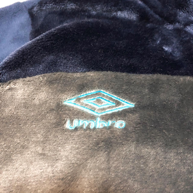 UMBRO(アンブロ)の専用 umbro アンブロ ボアジャケット ジュニア 150 キッズ/ベビー/マタニティのキッズ服男の子用(90cm~)(ジャケット/上着)の商品写真