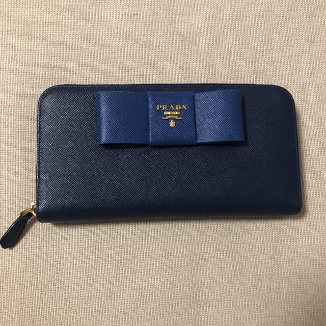 ★776 プラダ　PRADA リボン　パスケース付き　長財布　サフィアーノ　青