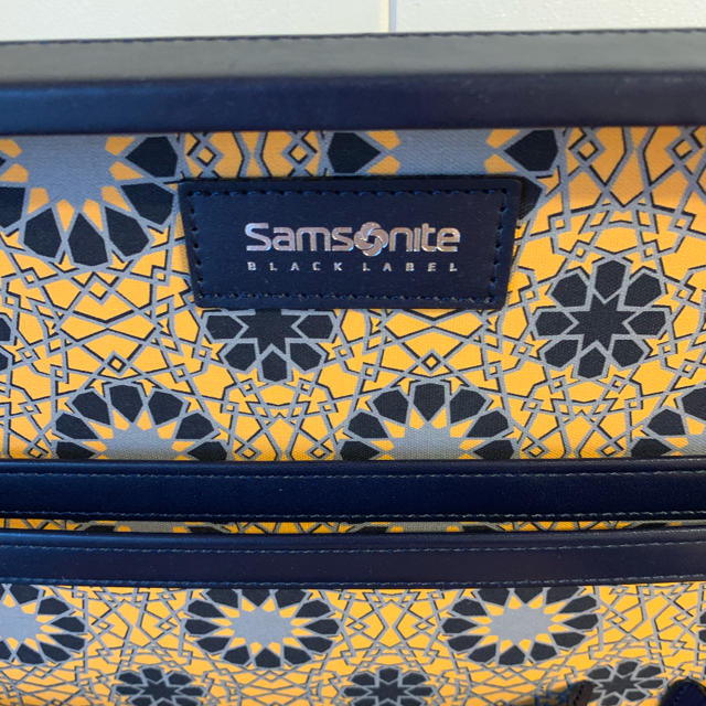 Samsonite(サムソナイト)のサムソナイト ブラックレーベル アタッシュケース 革 紺 ネイビー メンズのバッグ(ビジネスバッグ)の商品写真