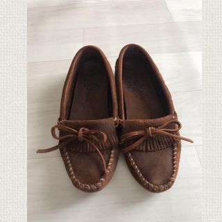 ミネトンカ(Minnetonka)のほぼ新品 ミネトンカ モカシン レザー フラットシューズ23.0 23.5本革(スリッポン/モカシン)