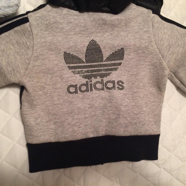 adidas(アディダス)のアディダス 子供用セットアップ キッズ/ベビー/マタニティのキッズ服男の子用(90cm~)(その他)の商品写真